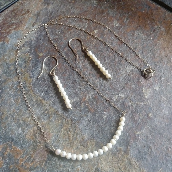 Pearl necklace and earring set in sterling silver - Picture 2 of 8